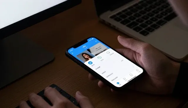 域名管理在APP开发中的角色与技术架构演进